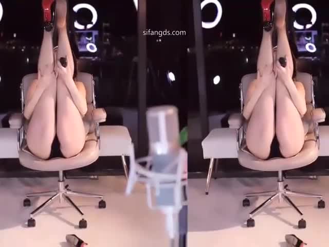 小小玉酱-15 巨乳 露大半个奶 抖胸舞 超弹 几乎抖出